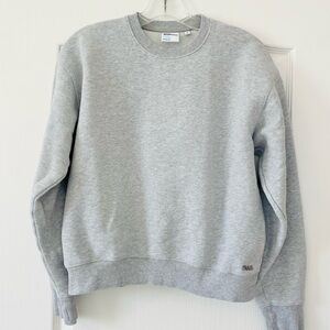 Aritzia TNA Gray Crew Pullover Sweatshirt Perfect Fit - Size XS